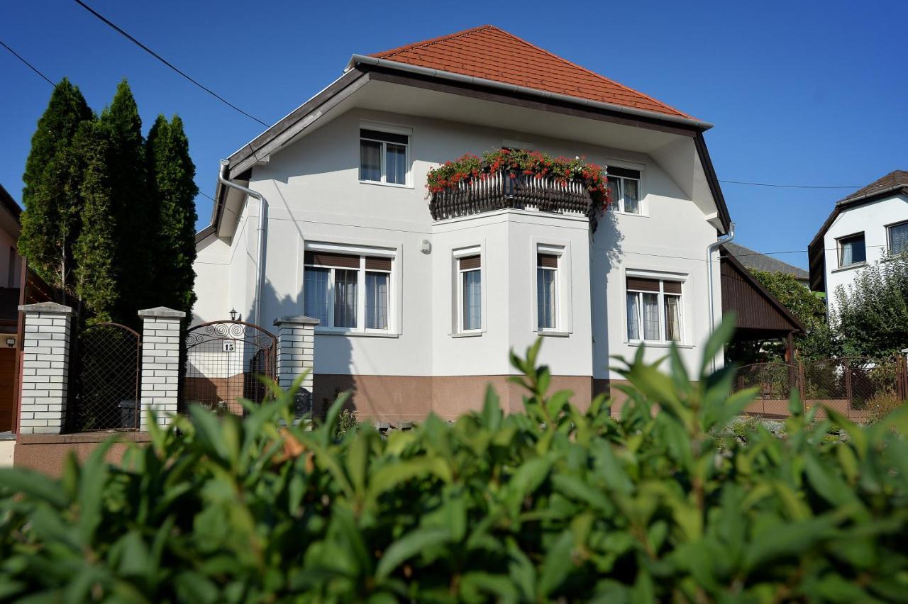 Hajdúhegy Vendégház Eger Esterno foto