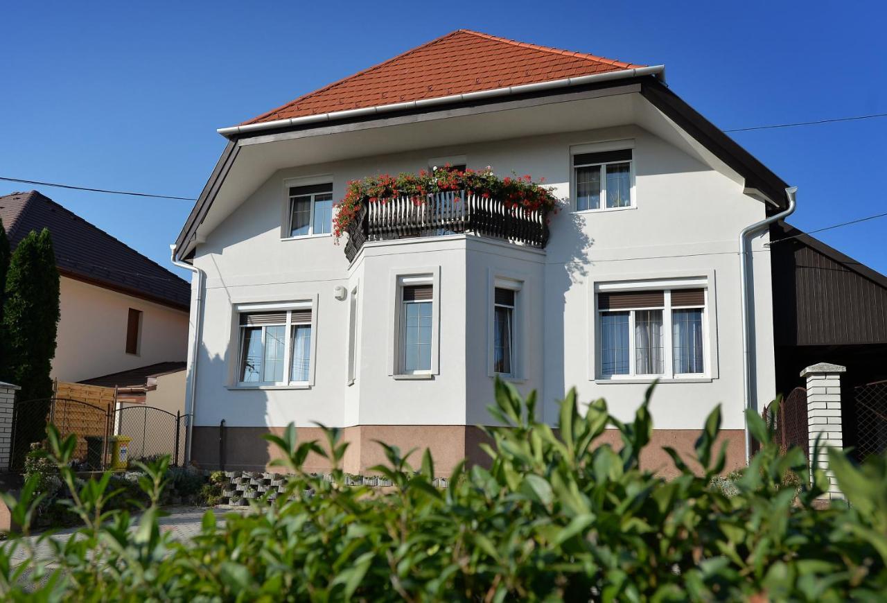 Hajdúhegy Vendégház Eger Esterno foto